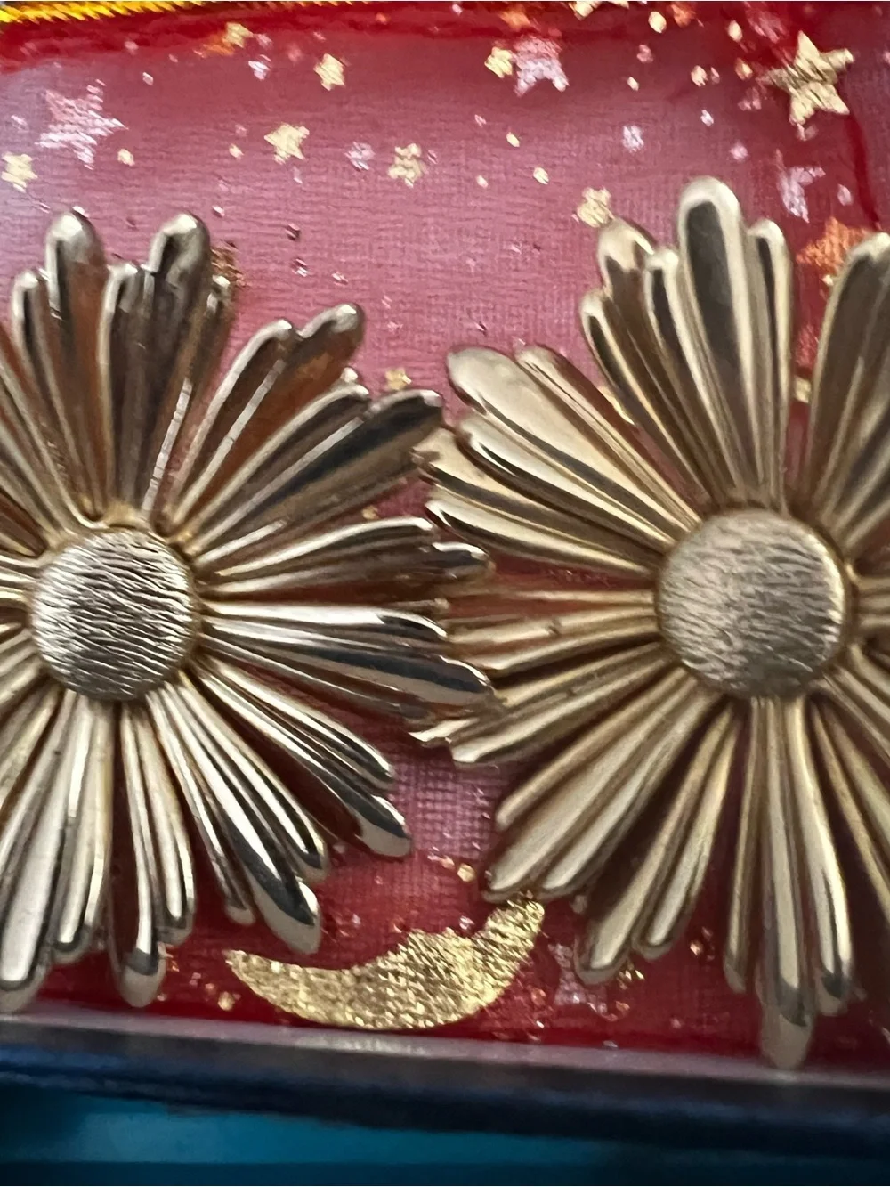 Sarah Coventry three gold